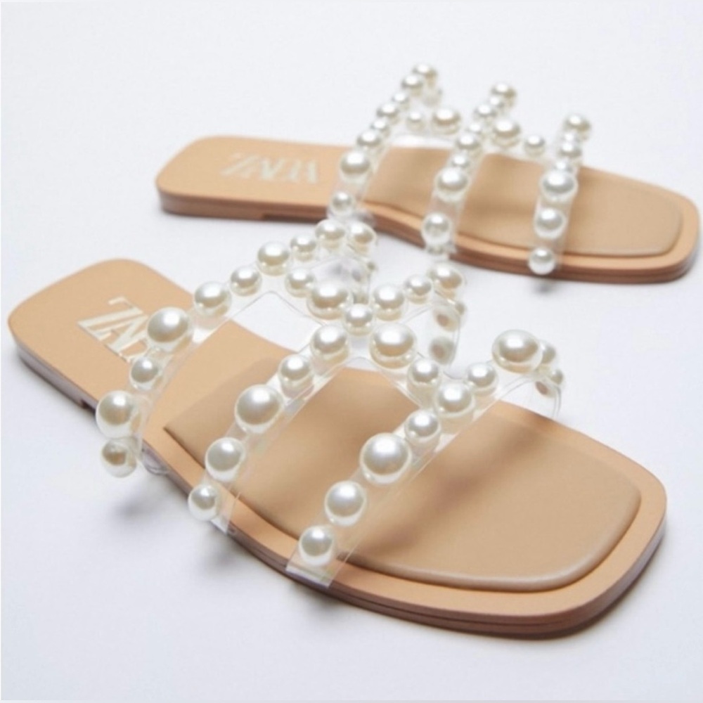 NWOT Zara Vinyl Pearl Flat Sandals Size 39